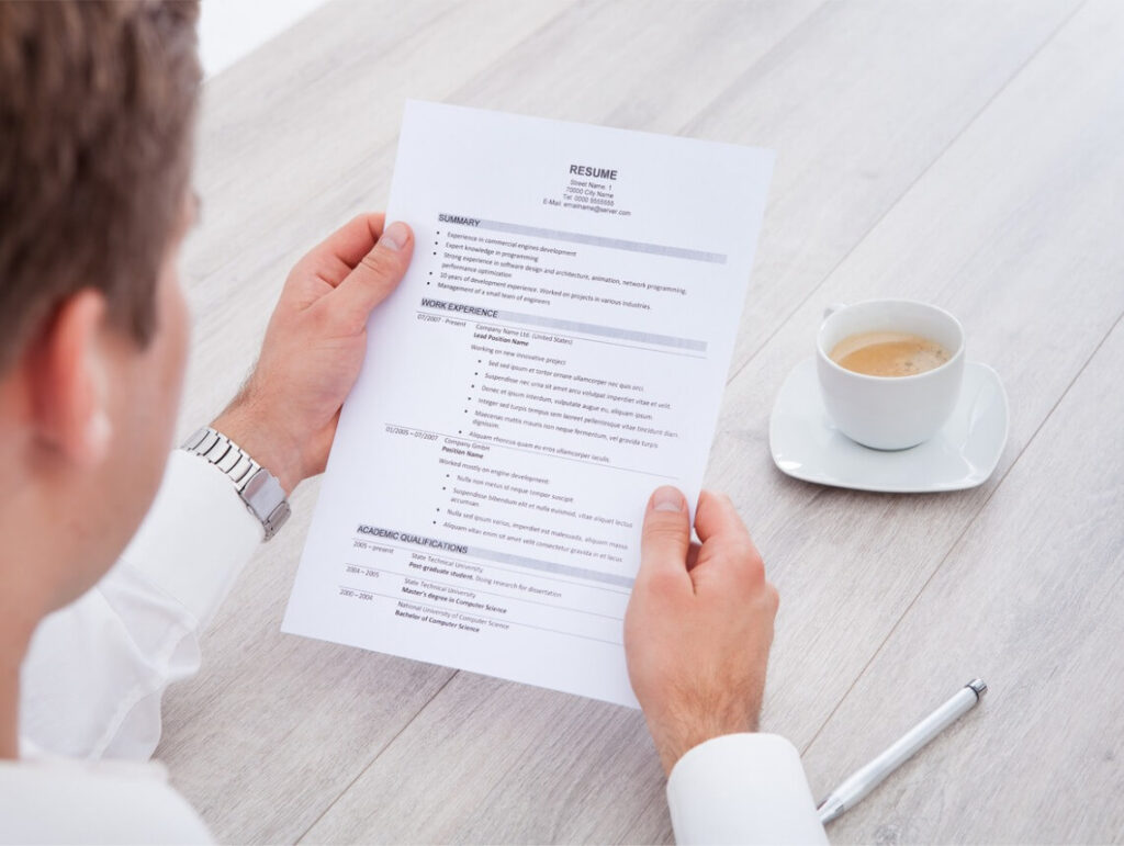 How To Write an Objective for a Nursing Resume