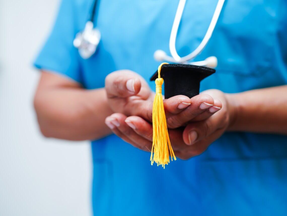 How to Become a Nurse in Florida