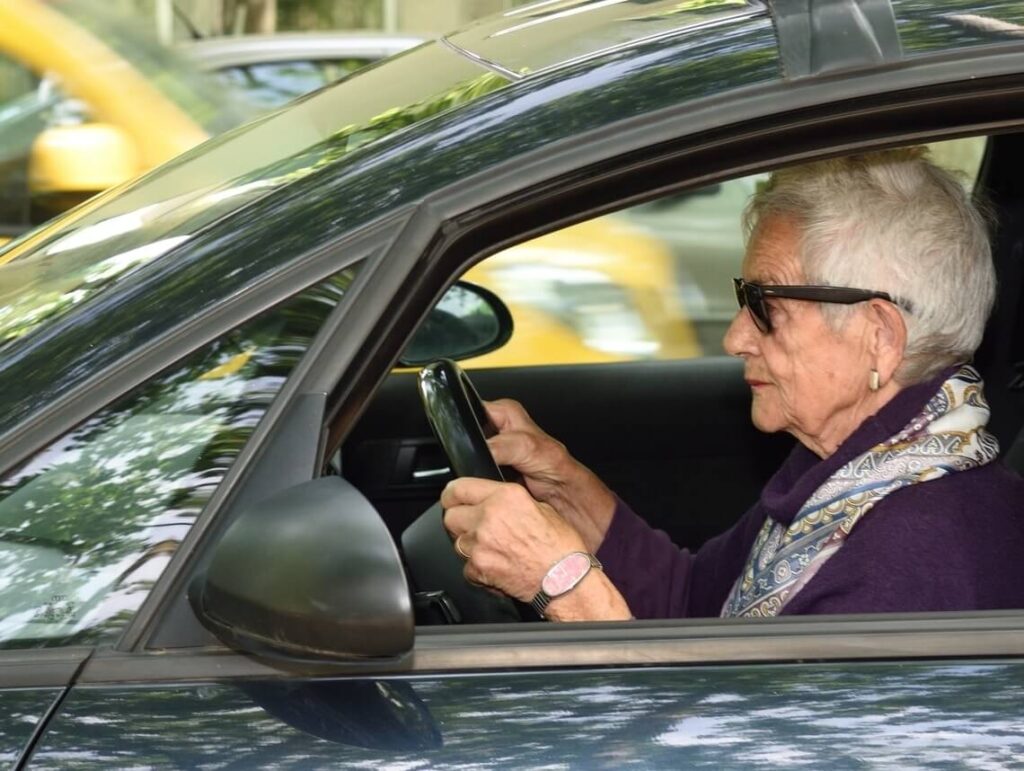 How to Tell If It’s Time for Your Parent to Stop Driving