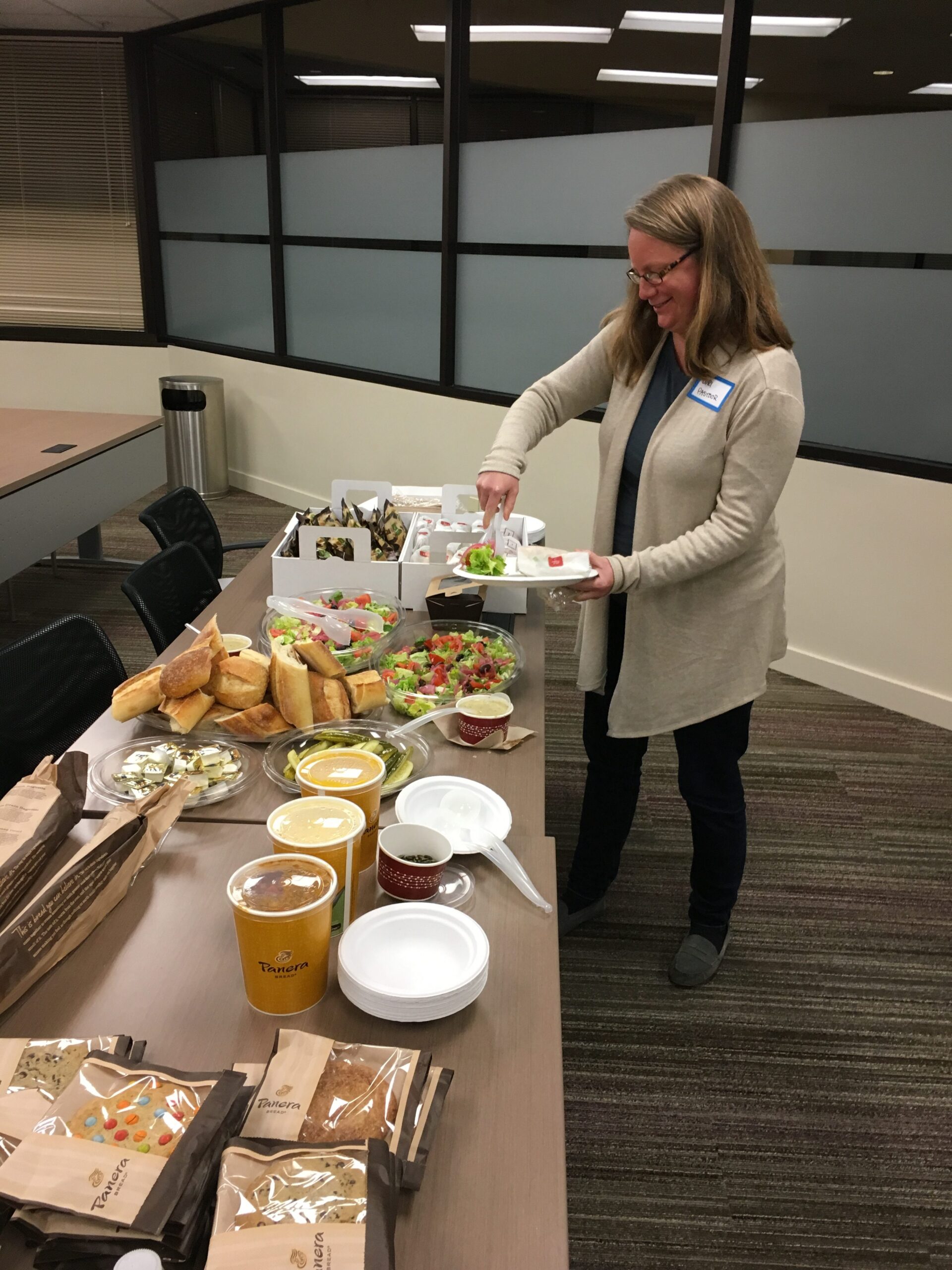 THFers enjoyed a light dinner before working our brains at Dr. Ryan's event
