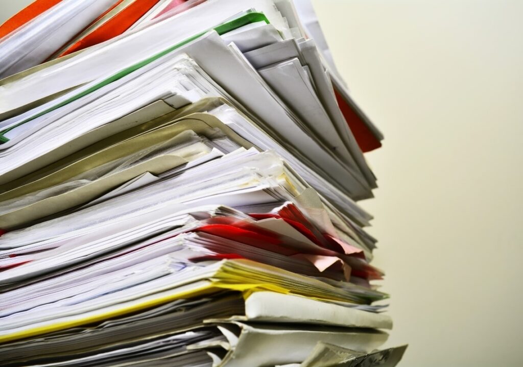 How to Organize Medical Records at Home for Seniors