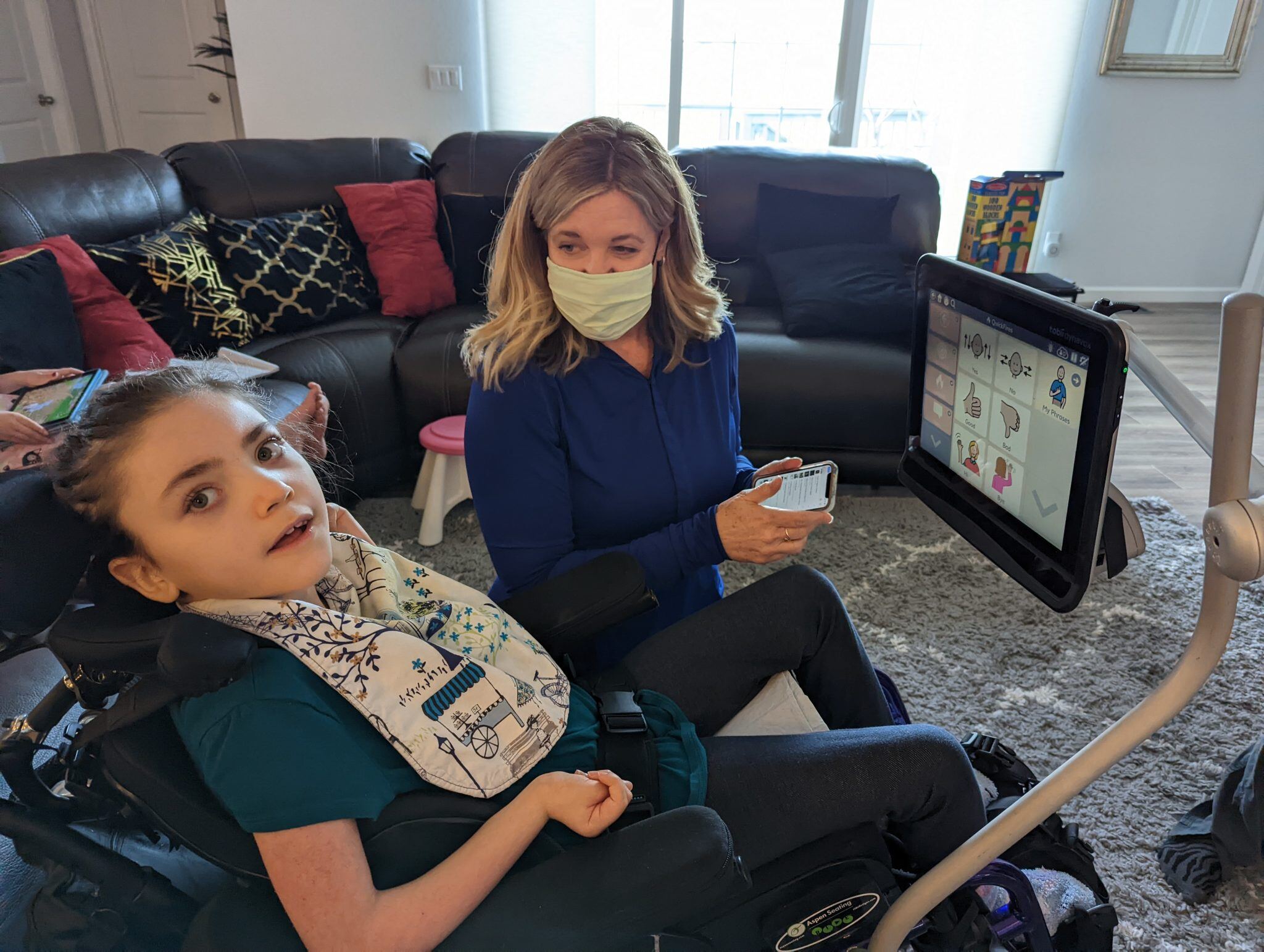 Elise logra un gran progreso en múltiples sesiones de terapia