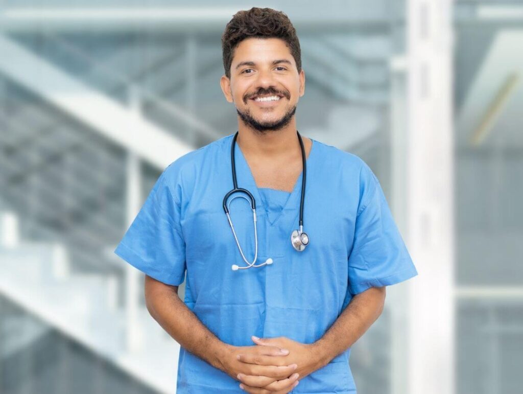 Pros and Cons of Being a Nurse